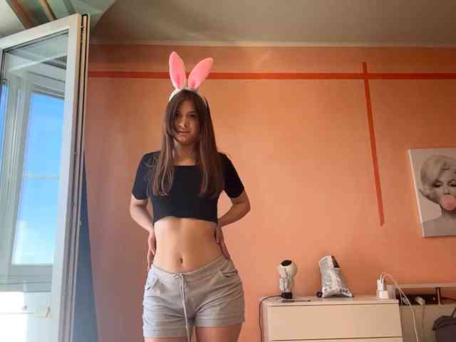 LydiaChey webcam