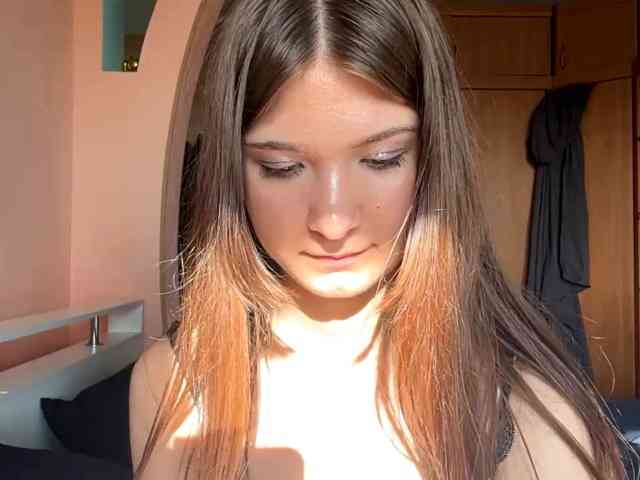 LydiaChey webcam