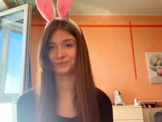 LydiaChey webcam