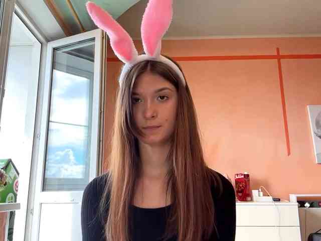 LydiaChey webcam