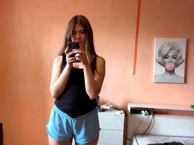 LydiaChey webcam