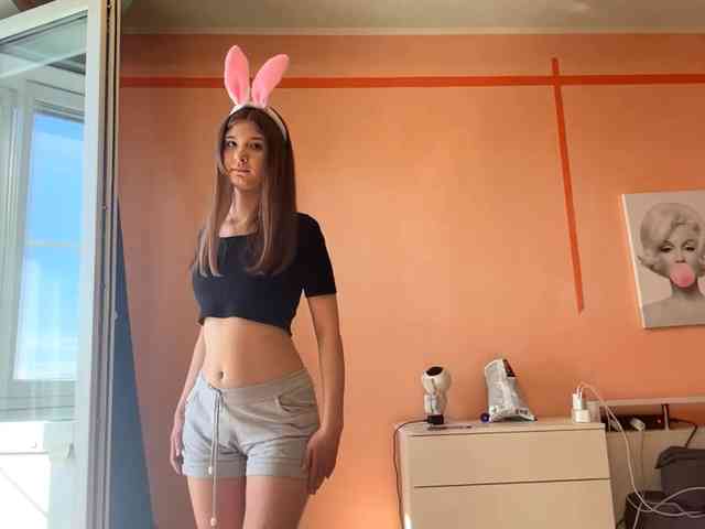 LydiaChey webcam