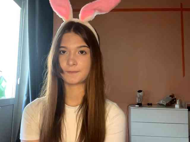 LydiaChey webcam