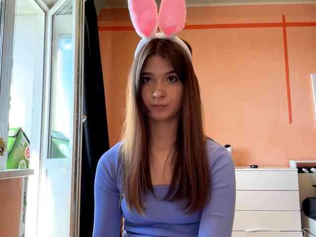 Lydiachey's cam show statistics and live stream