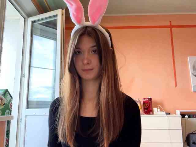 LydiaChey webcam