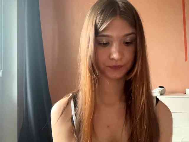 LydiaChey webcam