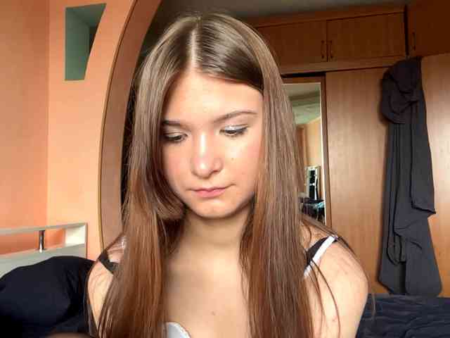 LydiaChey webcam