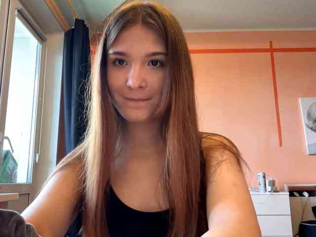 LydiaChey webcam