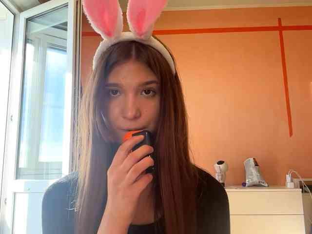 LydiaChey webcam