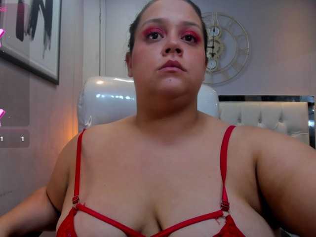 Zara-moon1 live cam on BongaCams