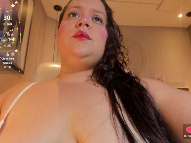 Zara-moon1 live cam on BongaCams