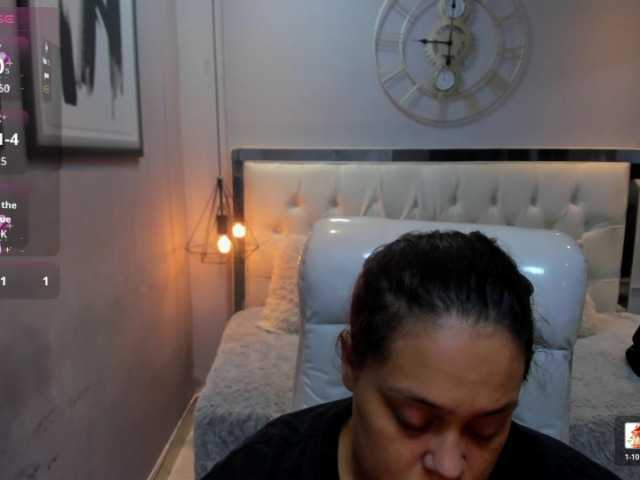 Zara-moon1 live cam on BongaCams