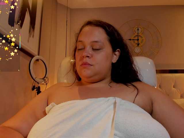 Zara-moon1 live cam on BongaCams