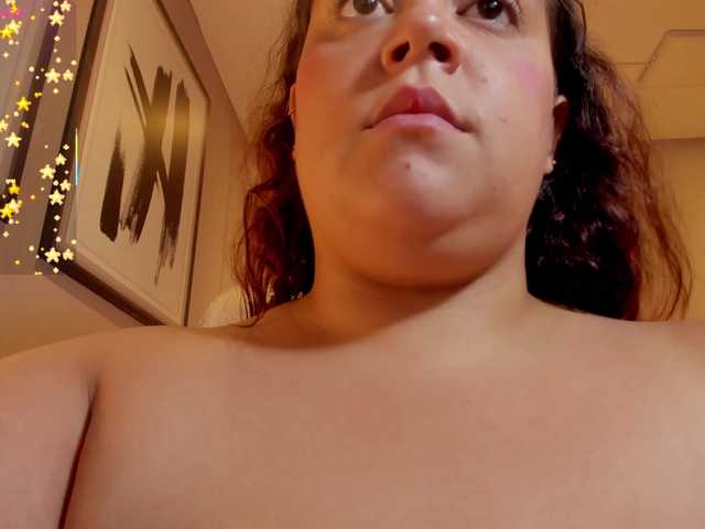 Zara-moon1 live cam on BongaCams