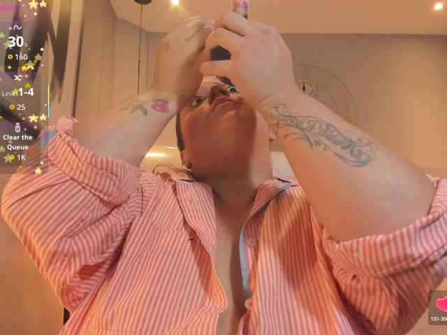 Zara-moon1 webcam