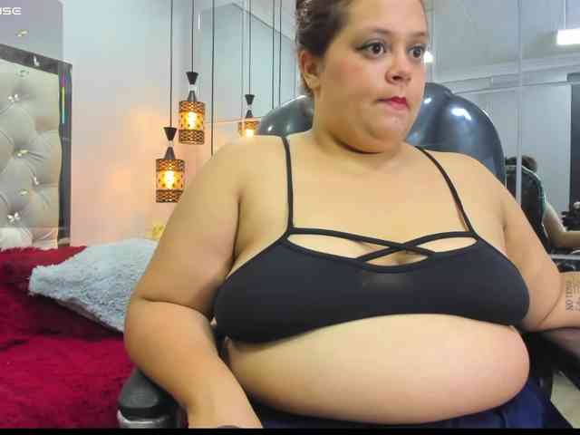Zara-moon1 webcam