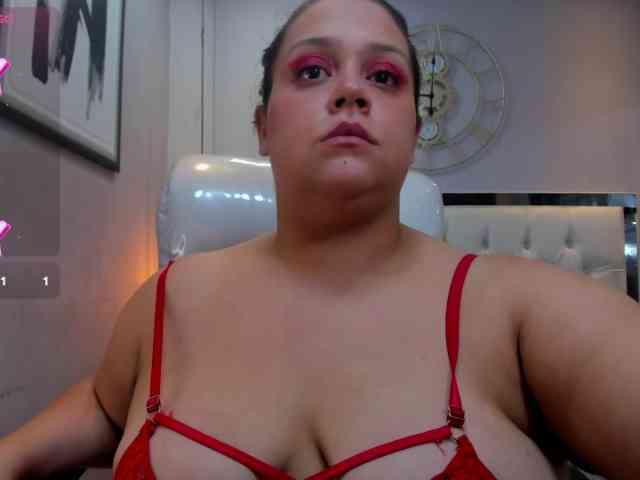 Zara-moon1 webcam