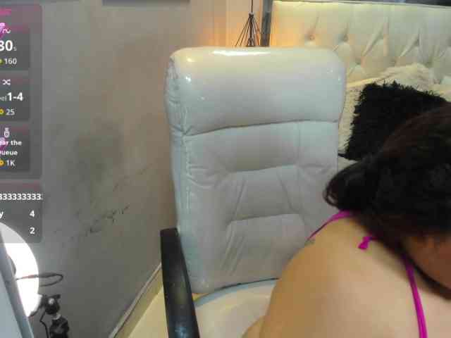 Zara-moon1 webcam