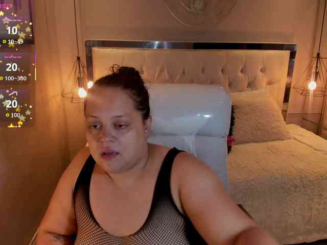 Zara-moon1 webcam