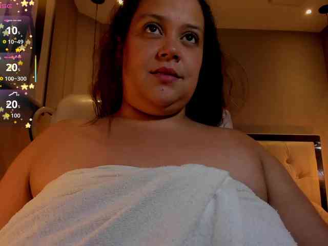 Zara-moon1 webcam