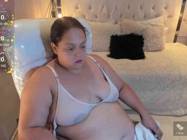 Zara-moon1 webcam