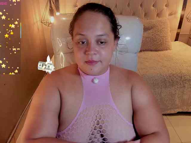 Zara-moon1 webcam