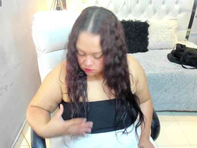 Zara-moon1 Live Webcam on BongaCams
