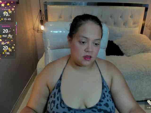 Zara-moon1 webcam