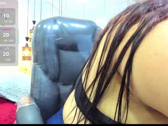 Zara-moon1 webcam