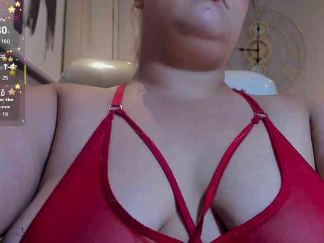 Zara-moon1 webcam