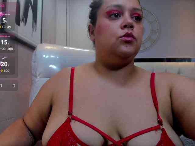 Zara-moon1 webcam