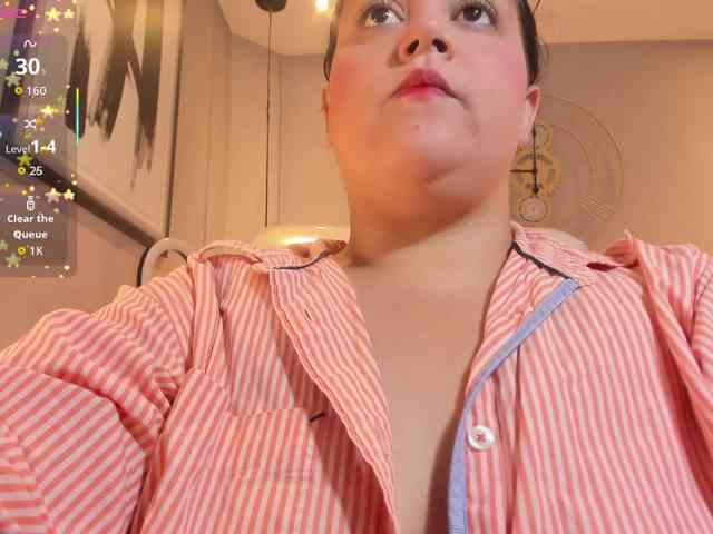 Zara-moon1 webcam