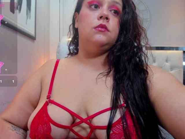 Zara-moon1 webcam