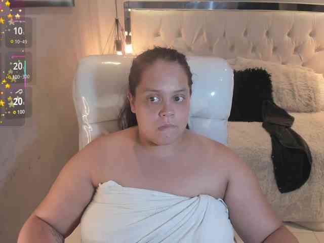 Zara-moon1 webcam