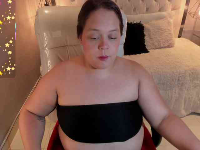 Zara-moon1 webcam
