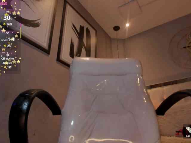 Zara-moon1 webcam