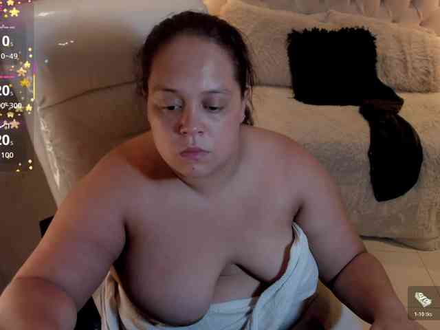 Zara-moon1 webcam