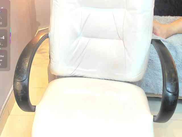 Zara-moon1 webcam