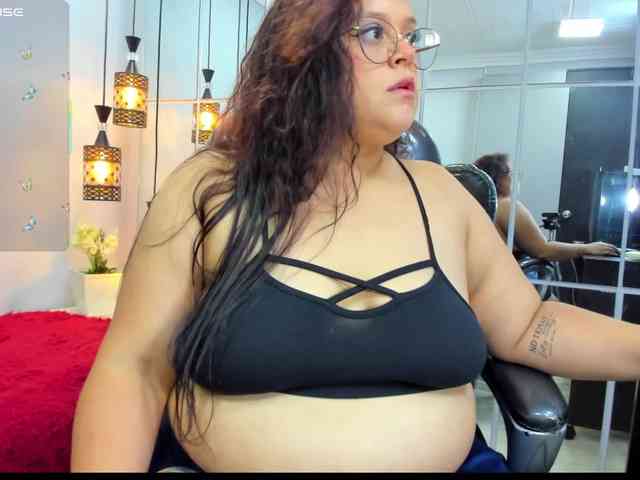 Zara-moon1 webcam