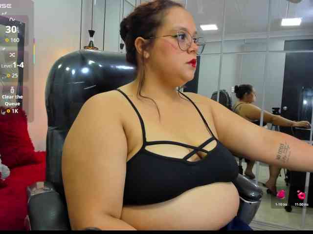 Zara-moon1 webcam