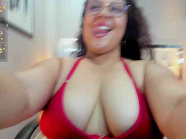 Zara-moon1 webcam