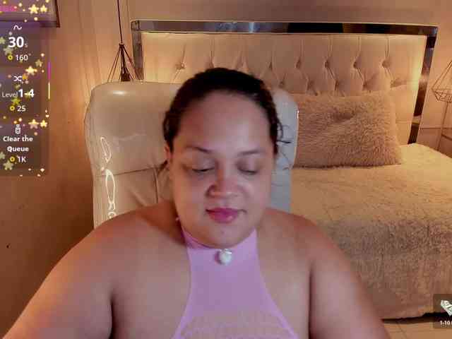 Zara-moon1 webcam