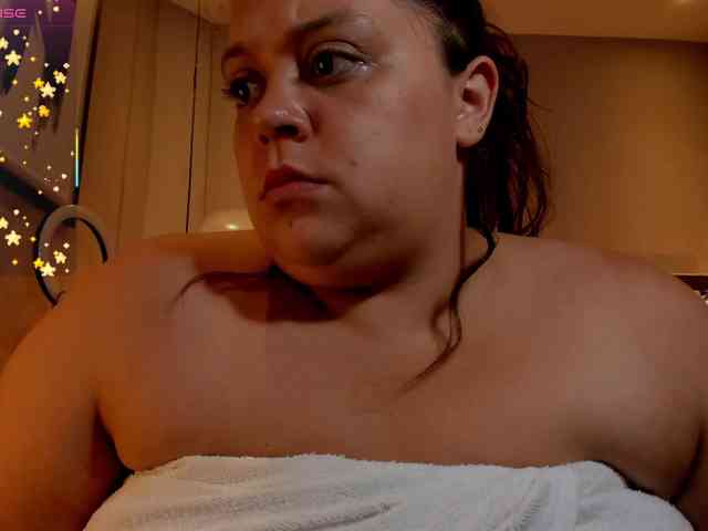 Zara-moon1 webcam
