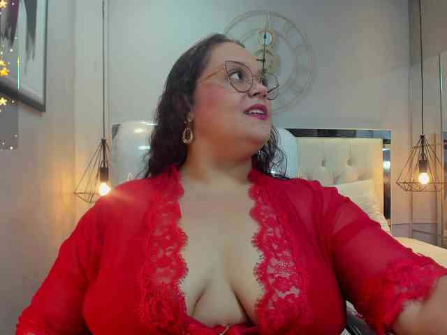 Zara-moon1 webcam