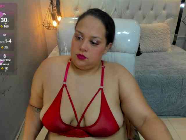Zara-moon1 webcam