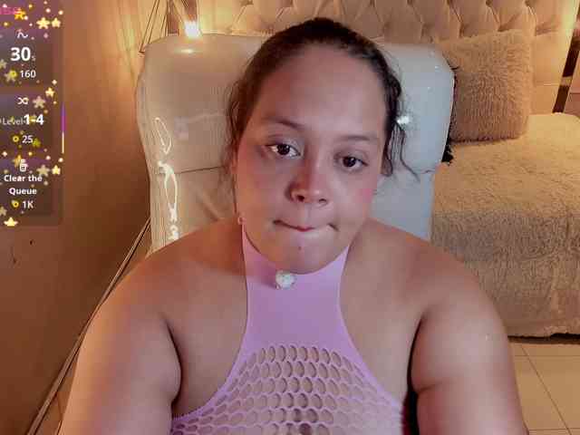 Zara-moon1 webcam