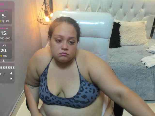 Zara-moon1 webcam