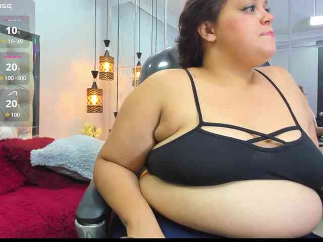 Zara-moon1 webcam