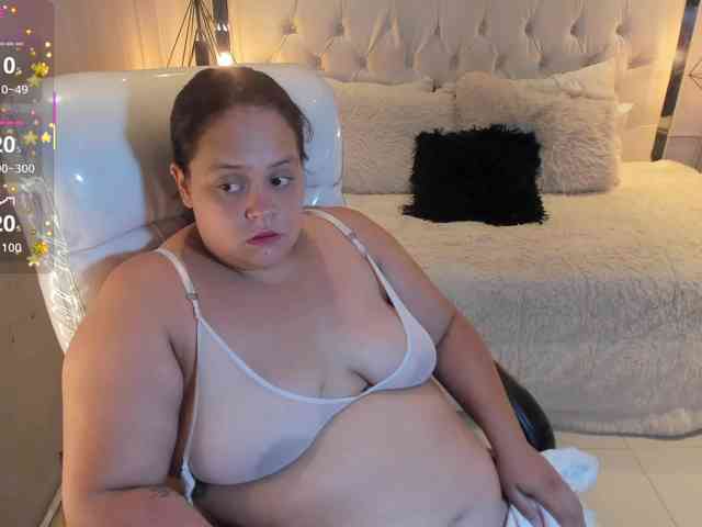 Zara-moon1 webcam