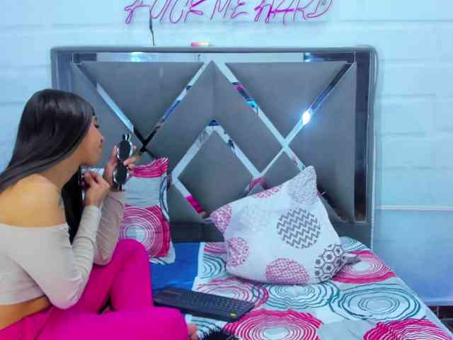 TrioofQueens Live Webcam on BongaCams